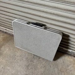 中古　キャンプ用品　折りたたみ式テーブルの画像