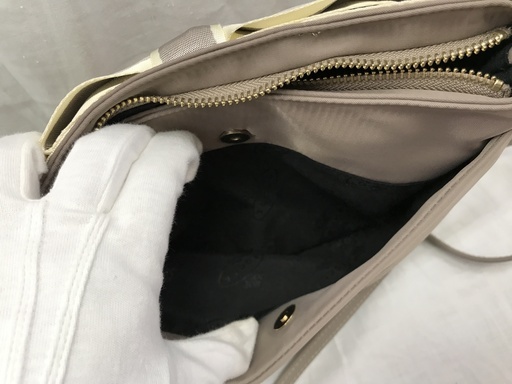 ⭐︎ドリーム2号館⭐︎ ジモティ割引 TOCCA/BICOLOR RIBBON POCHETTE ポシェット/ベージュ