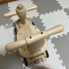 木製足けり乗用玩具兼手押し車の画像