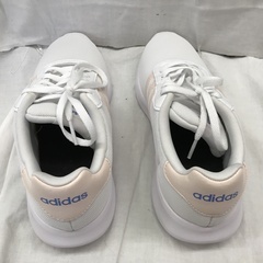 ⭐︎ドリーム2号館⭐︎ ジモティ割/adidas/スニーカー/24.0cm/ホワイトの画像