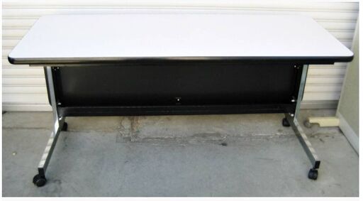 ⑤　会議テーブル　フラップ式　オフィスデスク　FT460M　幅150㎝　ミーティングテーブル　ワークテーブル　会議机　幕板　キャスター付き