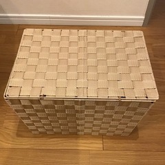 収納かごの画像