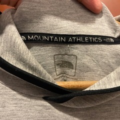 【超美品_お値打ち】ノースフェイス　パーカーの画像