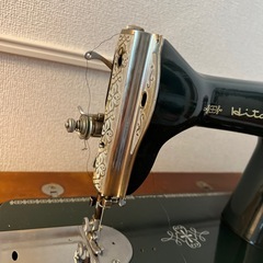 Hitachi 職業用ミシン ジャンク品の画像