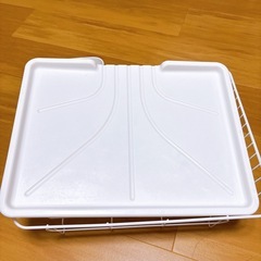 【お話中】食器 水切り かご 水が流れる トレー付 の画像