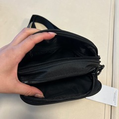 カーハート　ショルダーバッグ　ブラック　黒の画像
