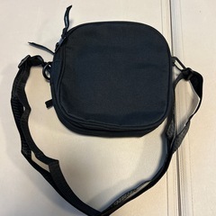 カーハート　ショルダーバッグ　ブラック　黒の画像