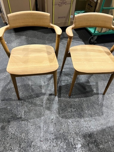 9/28まで出品飛騨産業の椅子