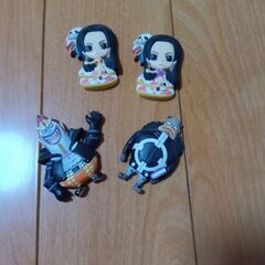 漫画ワンピースのご当地キーホルダー.シール、マグネットの画像