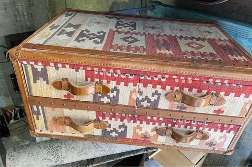 定価23万円　STONYHURST SMALL COFFEE TABLE／KILIM