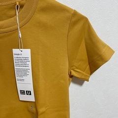 UNIQLO ユニクロ　トップス　半袖　クルーネック　tシャツ　sの画像