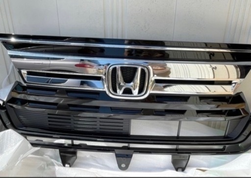 N-BOXカスタム（JF3/JF4）フロントグリル 71121-TTAY-J210-M1