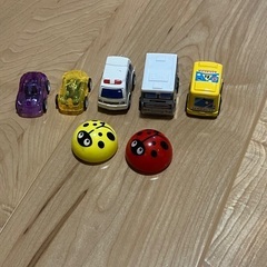 おもちゃ　車　7台　チョロQ風で、後ろに引くと進みますの画像