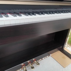 クラビノーバ CLP-330 2009年製の画像
