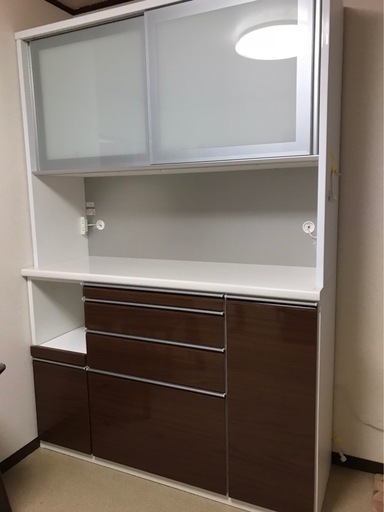 特別！限定お値引き中　食器棚