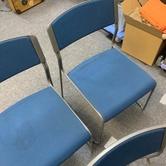 会議用椅子4脚の画像