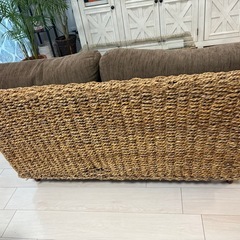 アジアンソファー15000円ガラステーブルとセットで20000円の画像