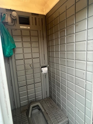 取引中　仮設トイレ大小セット