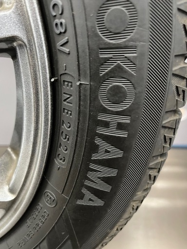 YOKOHAMA ice GUARD ig60スタッドレス4本セット