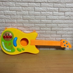 アンパンマンバスチェア（ギターのおもちゃ付き）の画像