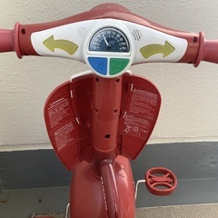 バイク風　外国の赤い三輪車の画像