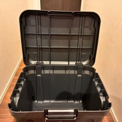 🌟新品未使用🌟「アイリスオーヤマ」密閉RVBOX460 カギ付き MRV460 チャコールグレー※値下げ不可の画像