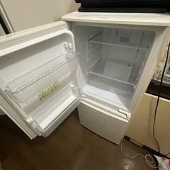【引き取り先決定】SHARP 137L ノンフロン冷蔵庫 　 の画像