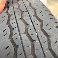 ハイエース6型純正タイヤホイール195/80R15の画像