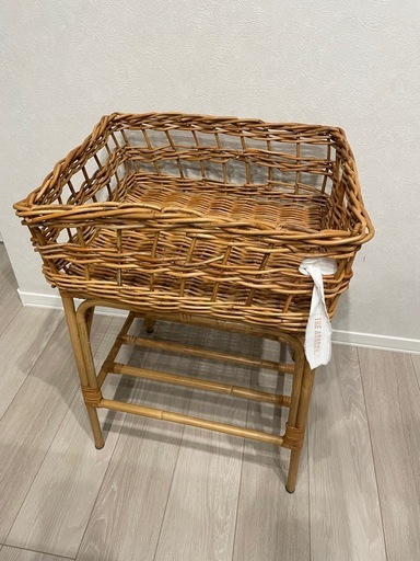 カゴ付き収納  未使用品　人気しょうひ商品