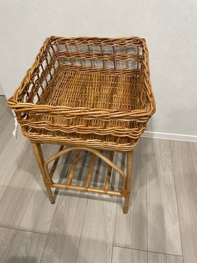 カゴ付き収納  未使用品　人気しょうひ商品 
