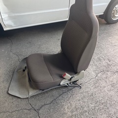 引き取り限定！DS17V 運転席シートの画像