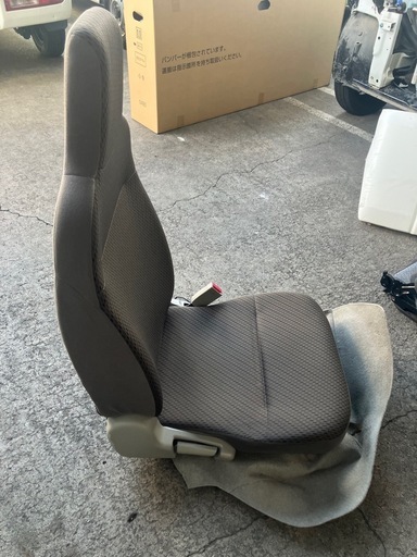 引き取り限定！DS17V 運転席シート