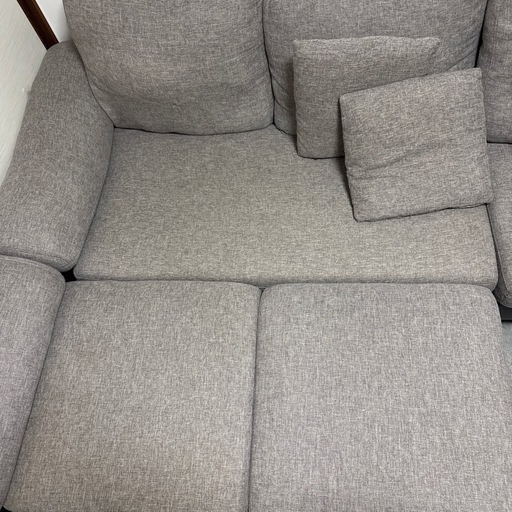 ソファー三人がけ