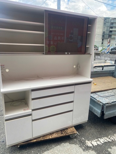 福岡市内配送無料　キッチンボード　食器棚など