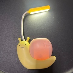 カタツムリ　ライトスタンド　文房具も入れられます！の画像