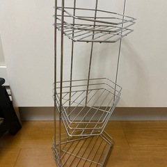 金属 ラックの画像