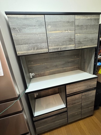 ★お譲り決まりました！食器棚