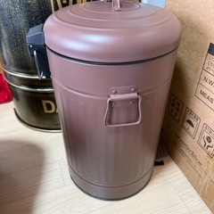 不二貿易 スチール ラウンドペダルペール12L 人気のブラウンです^ ^の画像