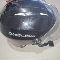 ヤールーヘルメットの画像