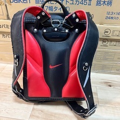 Nike ボディバッグ 黒 赤の画像