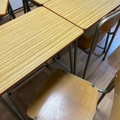  スクールデスク/学習机/学習塾 小学校 中学校/教室/習い事/1人用 デスク 椅子4セットの画像