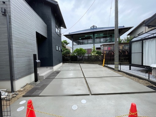 草刈り　土工事　外構　左官　
駐車場作り　庭作り　砂利敷き　ブロック積み替え　解体　の事ならお任せください！