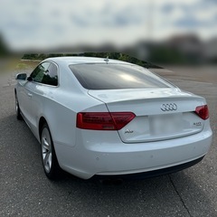 美車！車検たっぷり！希少アウディ A5クーペ 2.0 TFSi クワトロ 4WD 純正ナビ/地デジTV/ETC/バックカメラ/レザーシート/シートヒーター/純正アルミ/Pソナーの画像