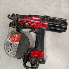 マキタ 高圧エアビス打ち機 AR411HR 高圧専用 ネジ打ち ケース付きの画像