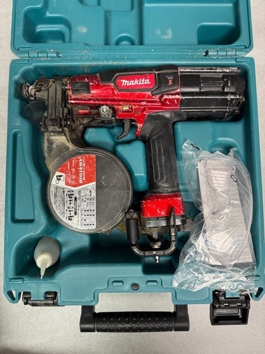 マキタ 高圧エアビス打ち機 AR411HR 高圧専用 ネジ打ち ケース付き