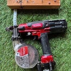 マキタ 高圧エアビス打ち機 AR411HR 高圧専用 ネジ打ち ケース付きの画像