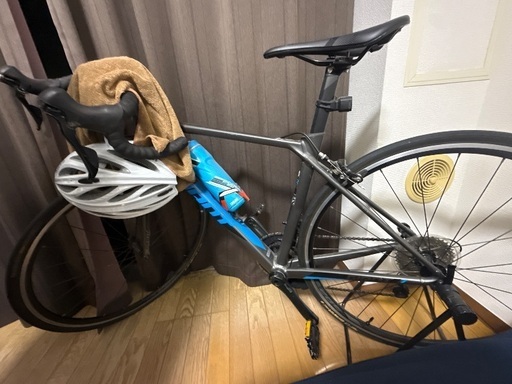 ロードバイク　(B-6 Giant CONTEND SL2)