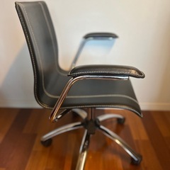 Francfranc 黒レザーチェアの画像