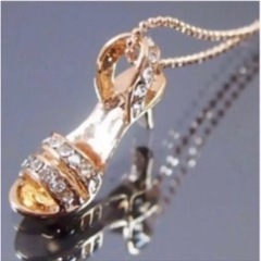 真珠ネックレスなどの画像