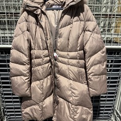 ダウンジャケット •  ダウンベスト入荷しました❗️1枚1000円✨❗️の画像